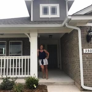 Meet your Posher, Angela